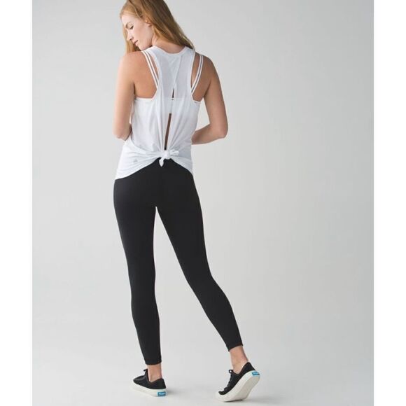 Lululemon Nook Tank * Vitasea Wunderlust 2015 Women’s Size 6 White RARE Two-Way - Picture 5 of 14